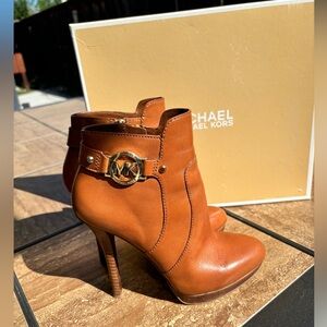 Michale Kors ankle booties